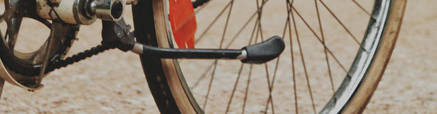 Béquille latérale vélo Ursus King Mini 16, 20, 24réglable (entraxe 40  mm) - Accessoire vélo sur La Bécanerie