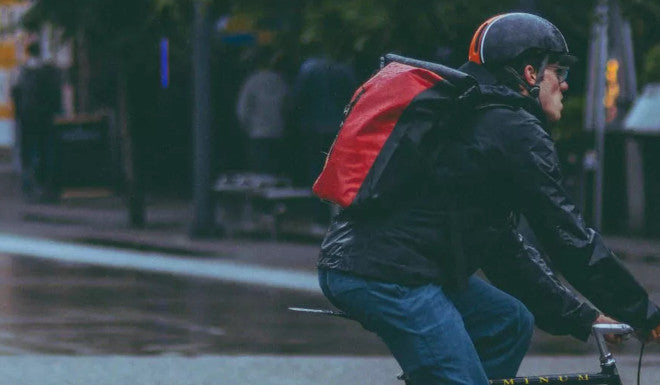 Vélo sous la pluie : les réflexes à avoir