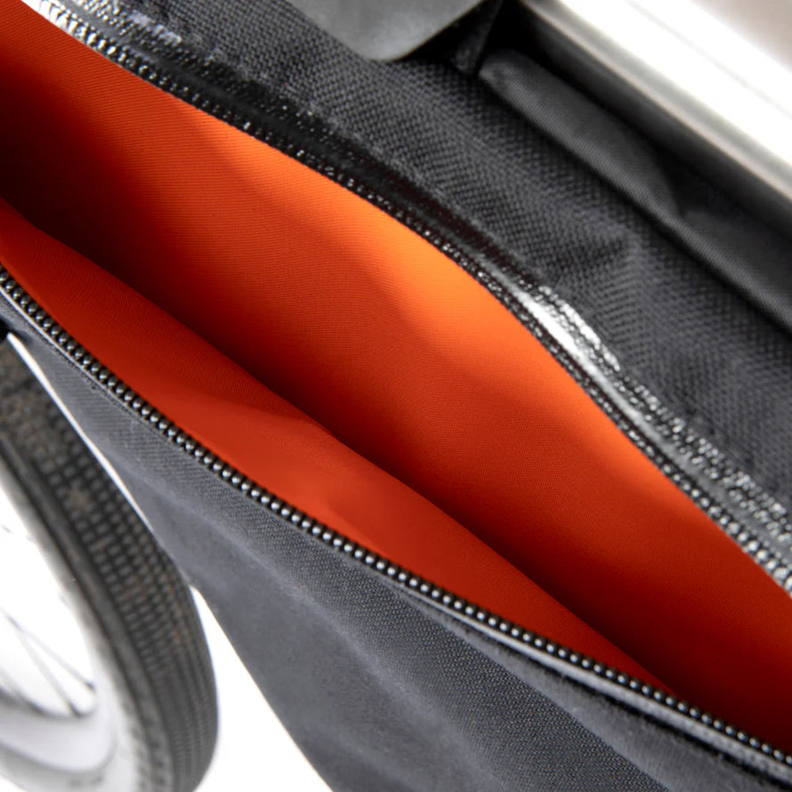 double intérieure sacoche de cadre gravel Restrap étanche vegan faite à la main en angleterre garantie à vie