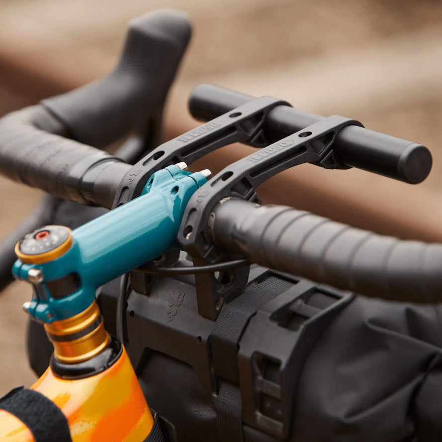 Support de sacoche de cintre ilcoso Miss Grape front