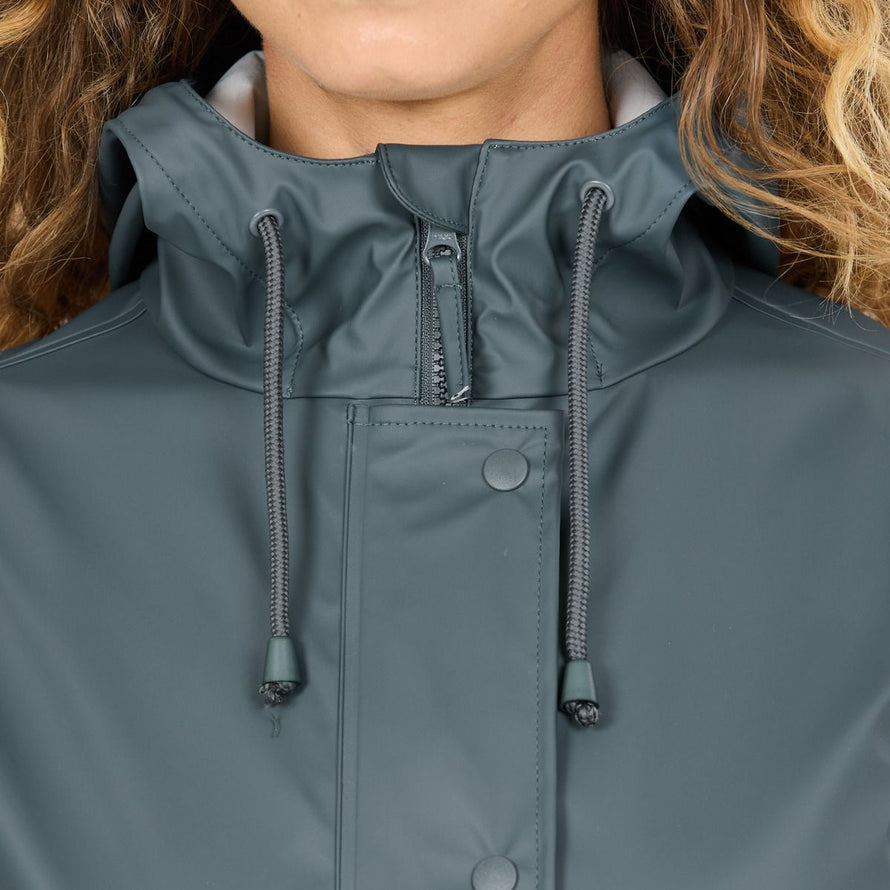 Veste de pluie courte Weather Report Petra bleu foncé de 66, imperméable et confortable pour cyclistes femmes urbaines