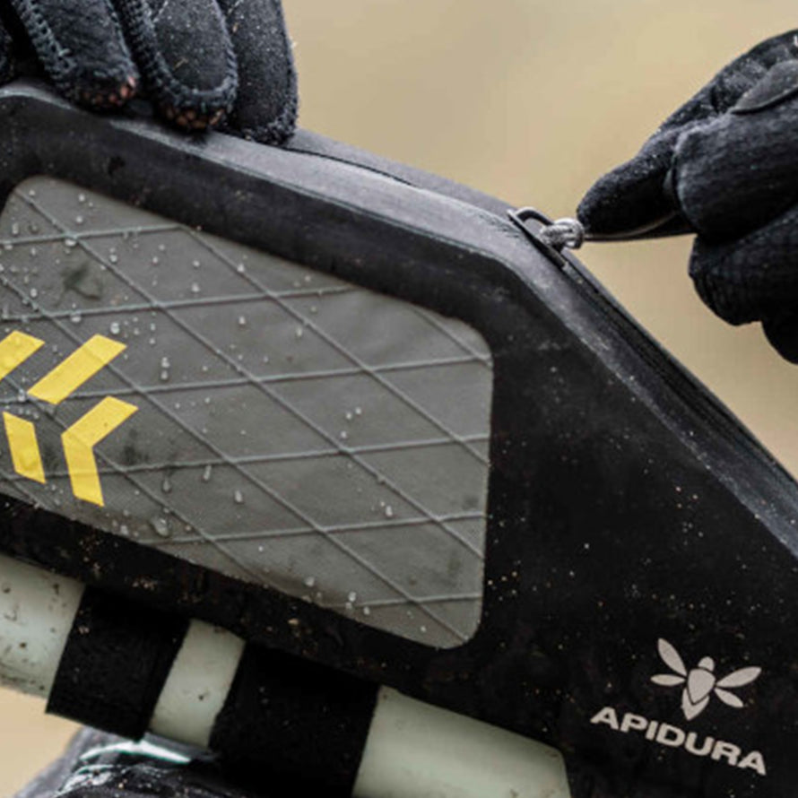 Sacoche de cadre bikepacking et gravel Backcountry Apidura 1L - #6