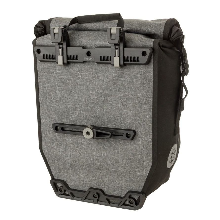 sacoche vélo simple  porte bagage Agu clean shelter vue bandoulière