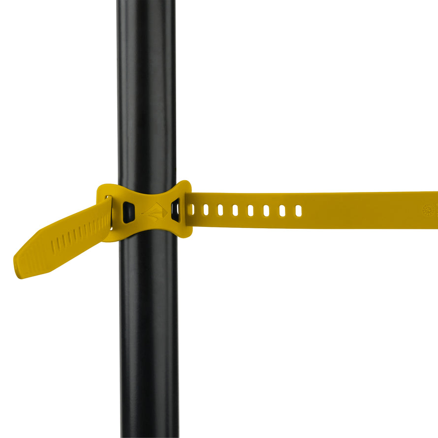 Gros plan sur la boucle à verrouillage positif d’une sangle Sea to Summit Stretch-Loc pour maintien stable sur cadre vélo.