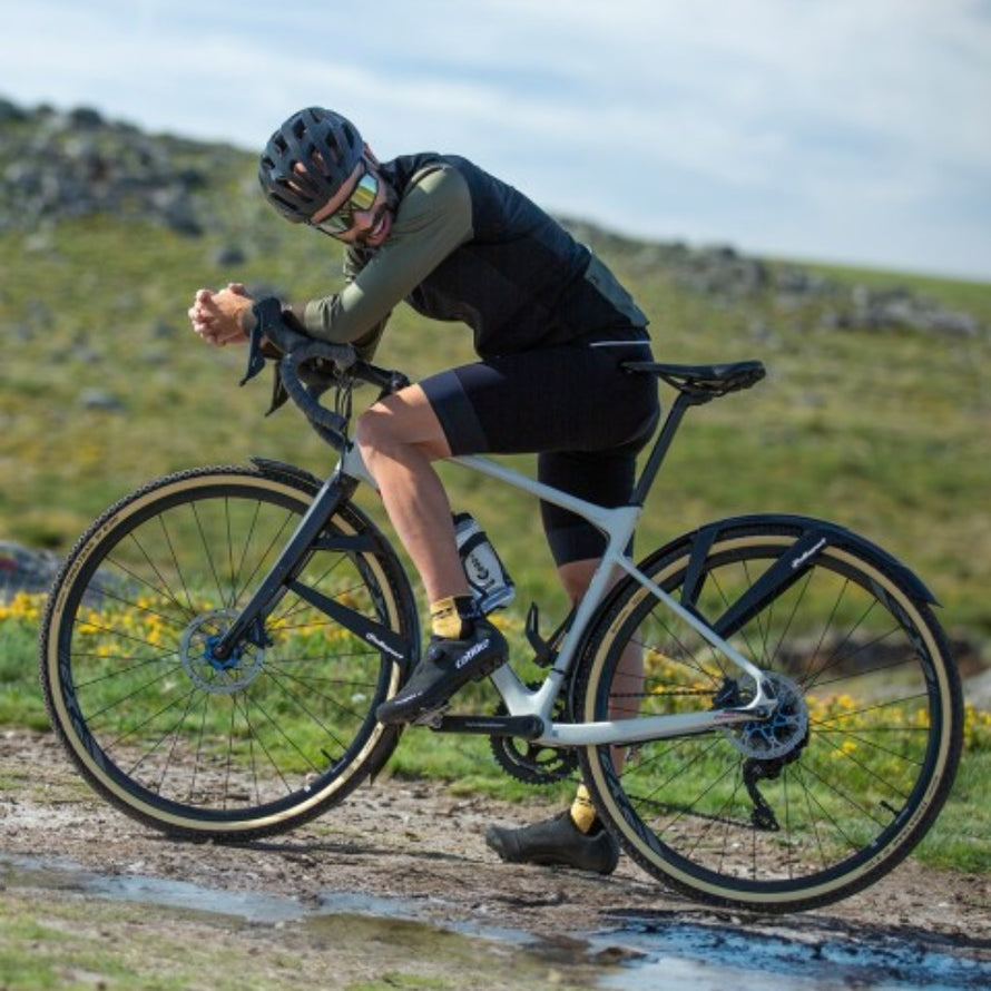 POLISPORT 8629300001 - R-Mud 2-delige universele voor- en achterspatborden voor MTB racefietsen met 28 wielen en color Zwart POLISPORT 8629300001 - R-Mud 2-delige universele voor- en achterspatborden voor MTB racefietsen met 28 wielen en color Zwart