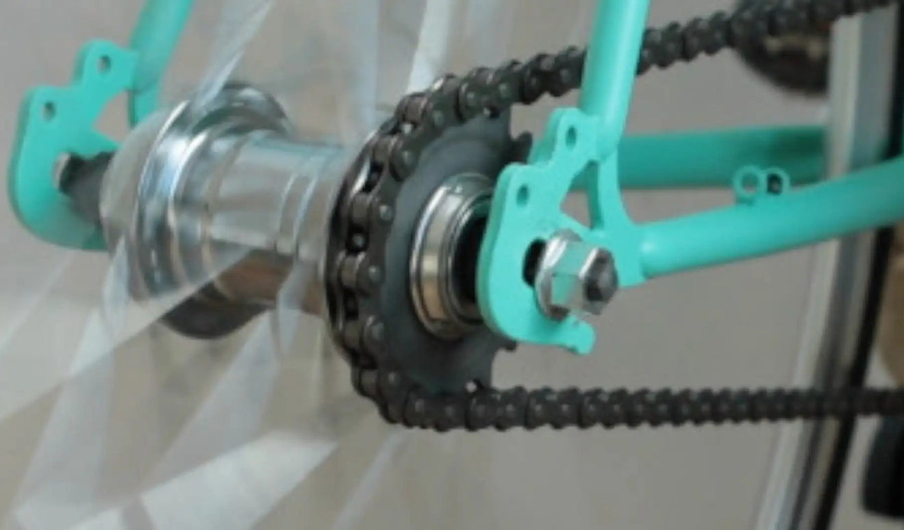 La roue à rétropédalage vélo : fonctionnement, avantages, montage