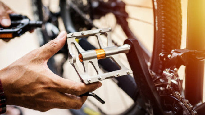 Descubre todos nuestros consejos y guías de compra para el mantenimiento y equipamiento de tu moto
