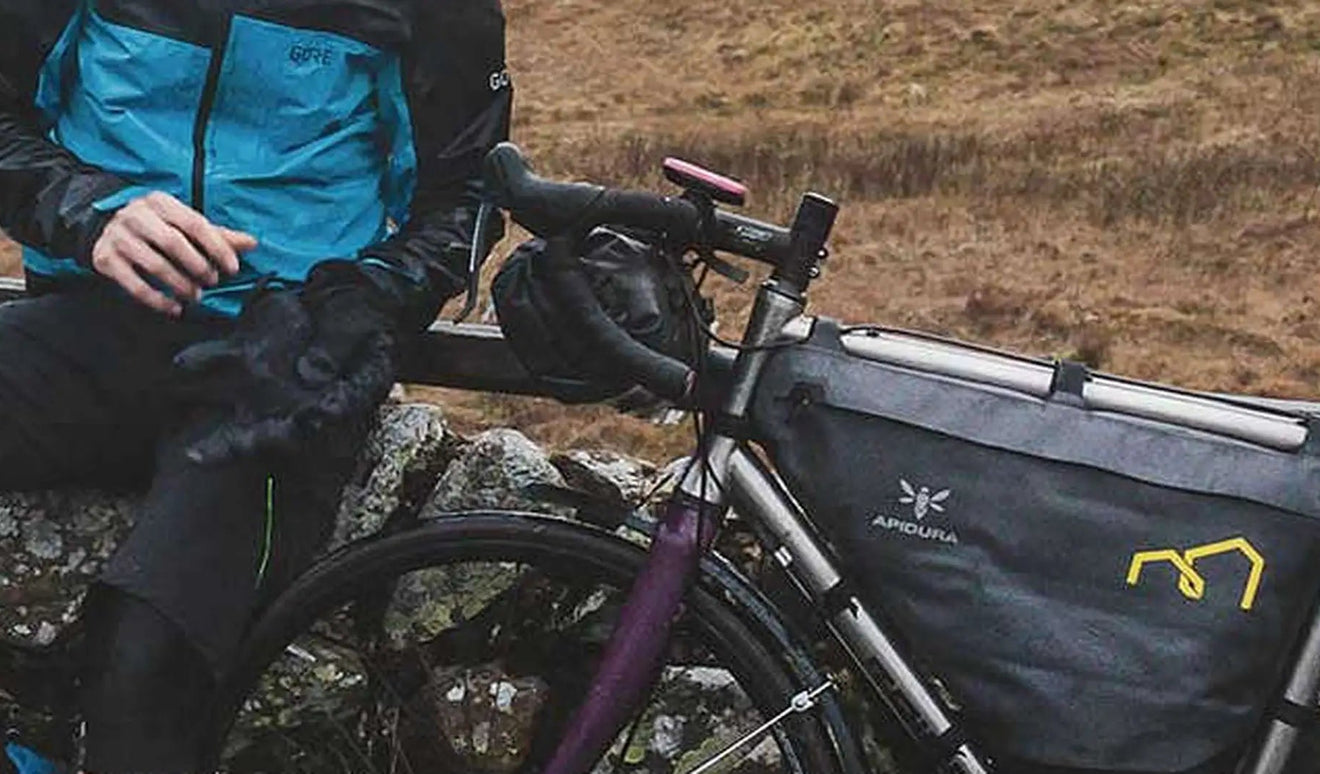 Présentation de la gamme de sacoches Apidura