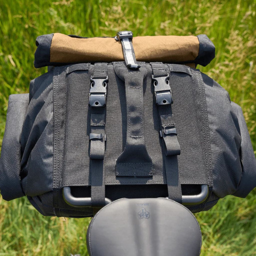 Bikepacking-Satteltasche Arkel Rollpacker Rear