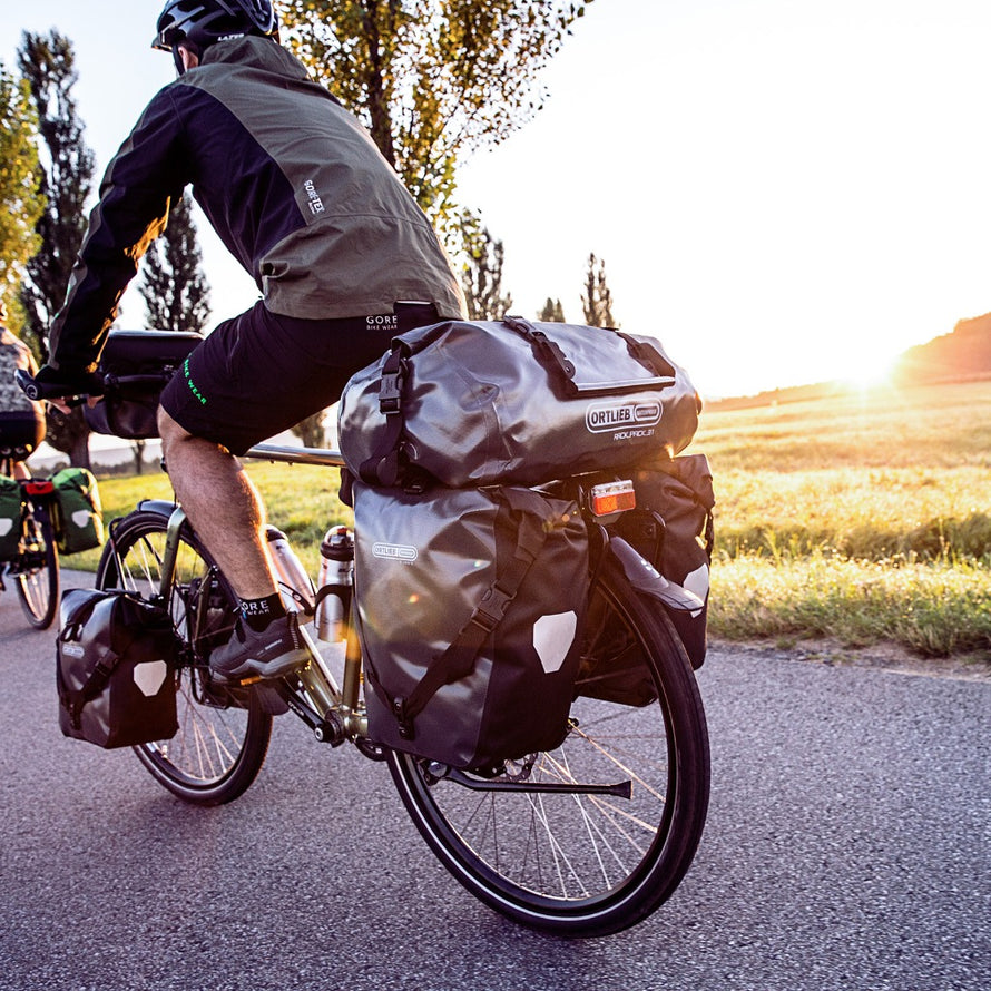 ortlieb fahrradtasche mit rollen Ortlieb Back Roller Classic Fahrradtasche auf Gepäckträger 2 x 20 L
