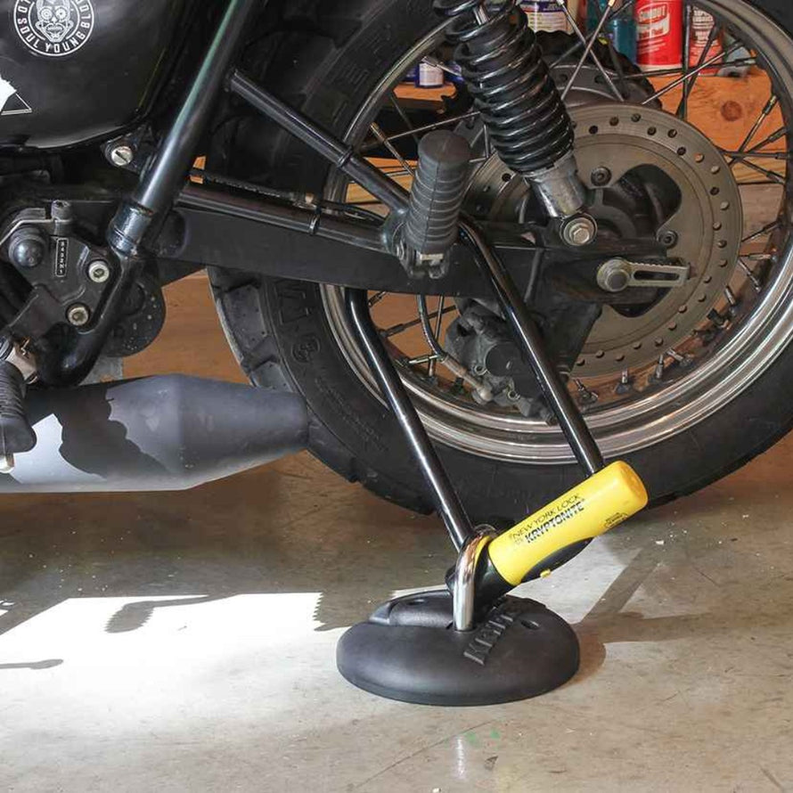 Antivol vélo haute sécurité New York Lock LS MC de Kryptonite protégeant la roue arrière du vélo
