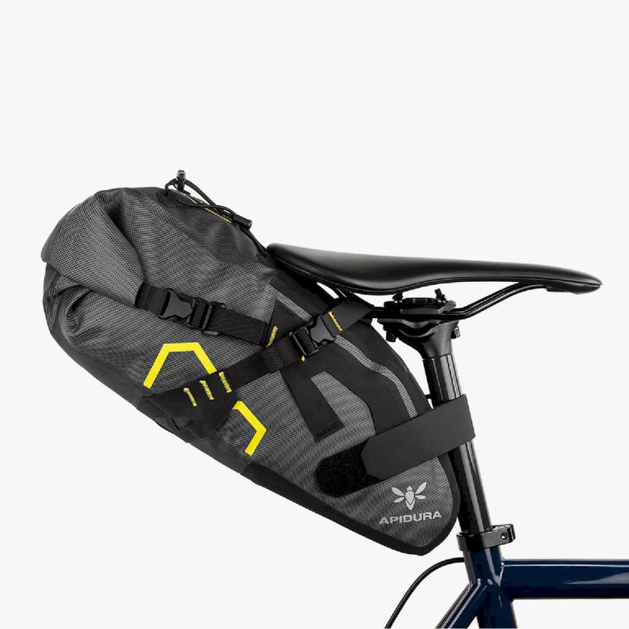 Sacoche de selle bikepacking Apidura Expedition pour vélo gravel et voyage à vélo, vue de profil 9L