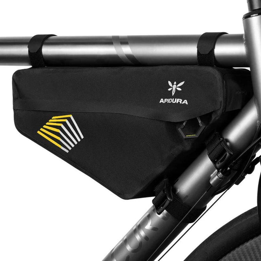 Sacoche cadre Apidura Frame Pack Racing noire, robuste et légère, idéale pour bikepacking et voyages à vélo