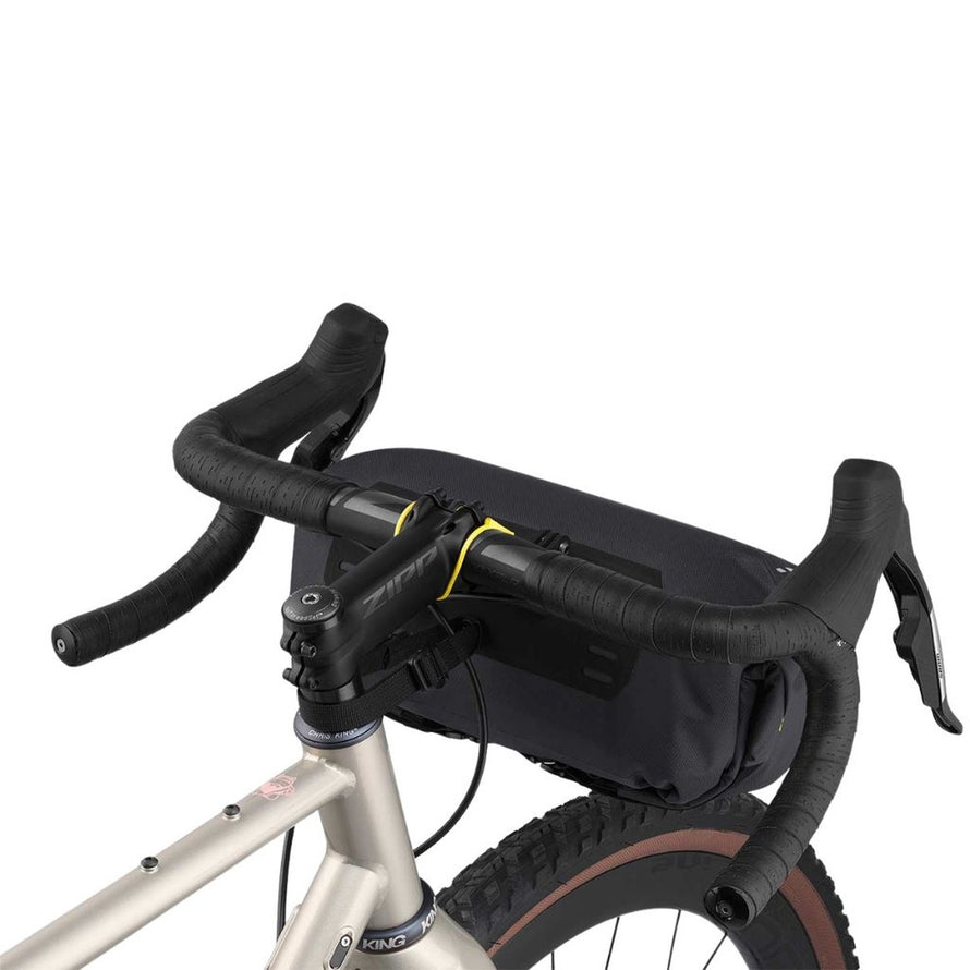 Sacoche de guidon Apidura Expedition, haute performance et étanche pour bikepacking et aventures à vélo