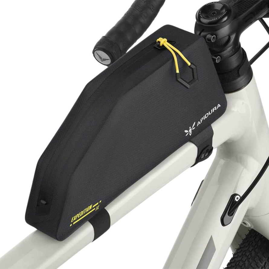 Sacoche top tube Apidura Expedition noire 1 litre pour velo, parfaite pour bikepacking et aventures longues