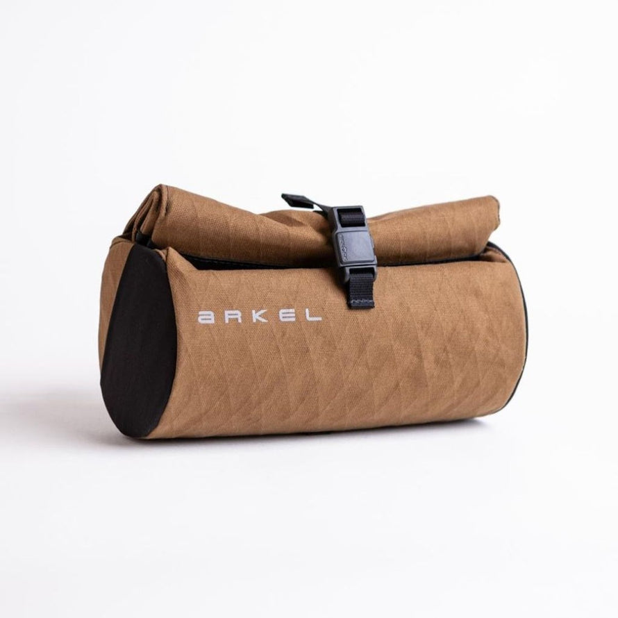 Sacoche de guidon etanche Arkel Burrito marron compacte avec fermeture securisee pour velo urbain