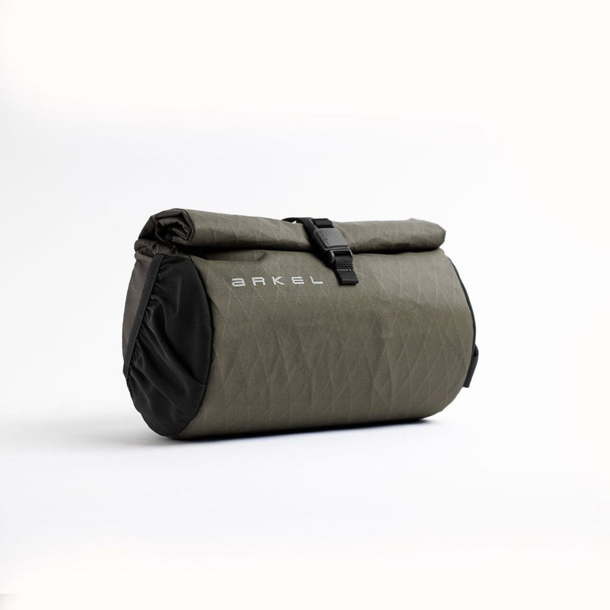 Sacoche de guidon etanche Arkel Burrito taupe vue de profil avec fermeture rouleau robuste pour velo