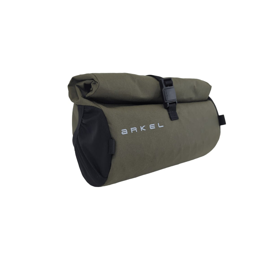 Sacoche roulée verte Arkel Pack Bikepacking 34,5 L, idéale pour le transport étanche et sécurisé en bikepacking