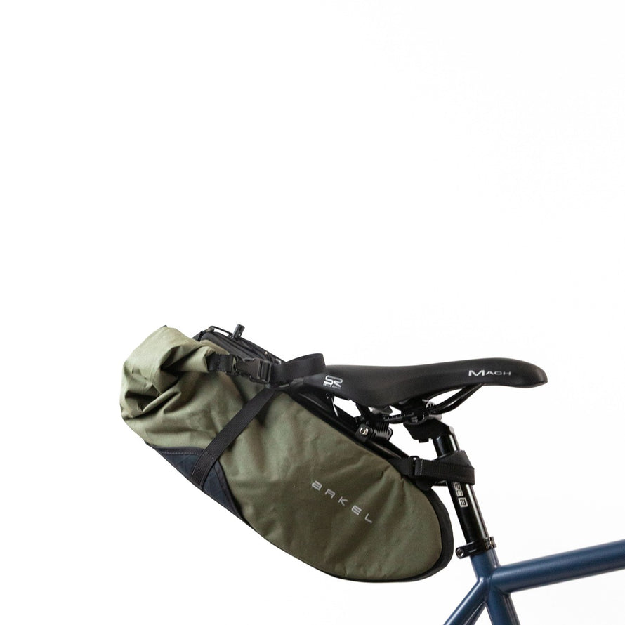 Sacoche de selle roulée olive Arkel Set Bikepacking 34,5 L, résistante et étanche pour longues aventures vélo