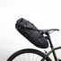 Sacoche de selle bikepacking Arkel Seatpacker noire etanche, ideale pour longues aventures a velo