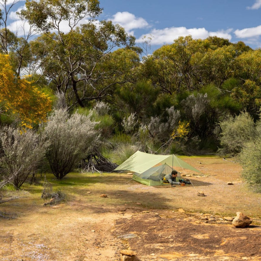 Abri leger Sea to Summit Evo Escapist pour bivouac en pleine nature, protection fiable contre le vent et la pluie