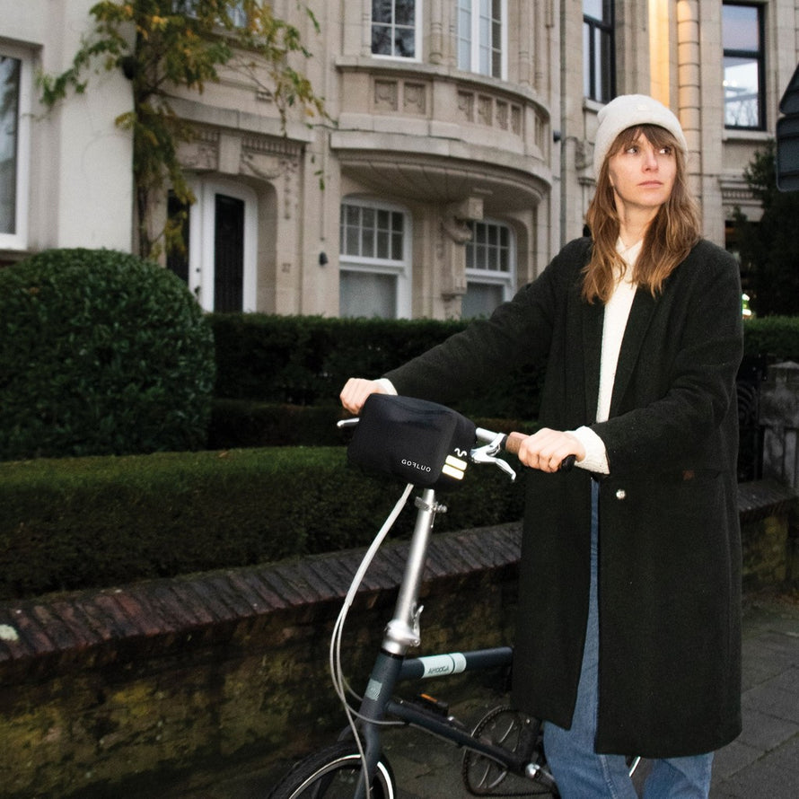 sacoche guidon vélo Gofluo noir sur vélo pliant