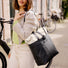 Sac cabas etanche Basil Vive 20 L noir et blanc, design urbain et protection contre la pluie pour velo