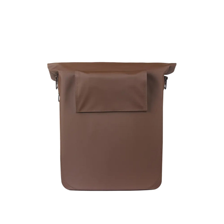 Sacoche Basil City Shopper marron pour porte-bagages MIK Studs, élégante et pratique pour déplacements urbains