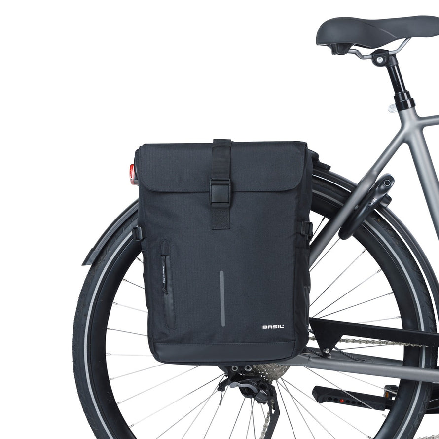 Sacoche double Basil Move 2 x 15L noire avec fixation universelle pour porte-bagages, design compact et robuste