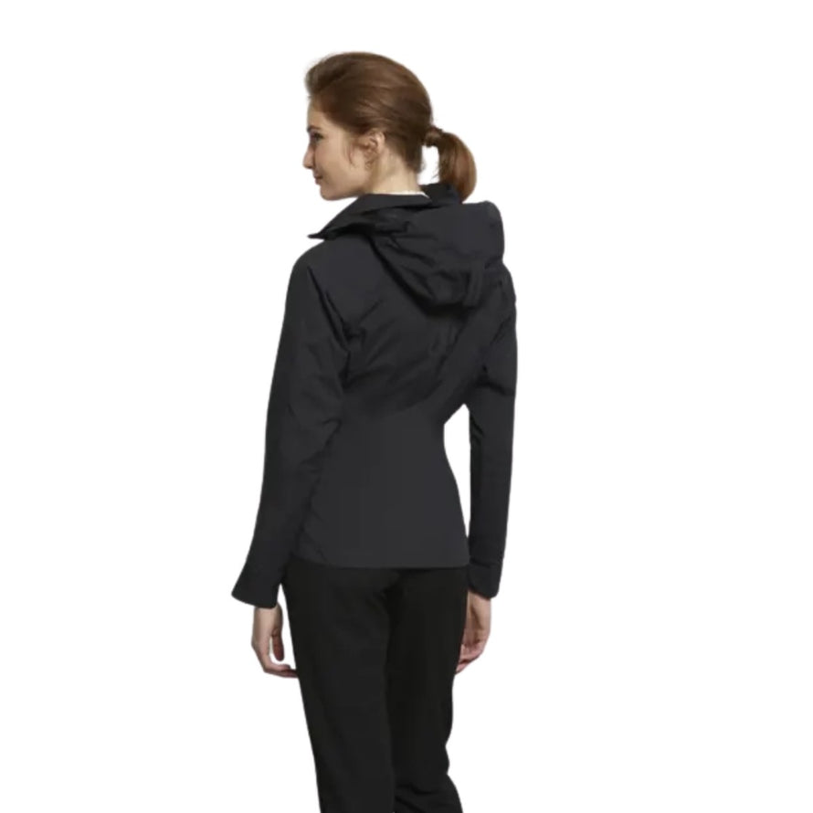 Veste imperméable Basil Skane noire pour femme vue de dos, idéale pour cyclisme urbain avec confort et protection