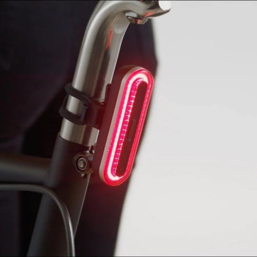 Feu arriere automatique USB Beryl Burner Brake pour velo avec detection freinage et recharge USB rapide