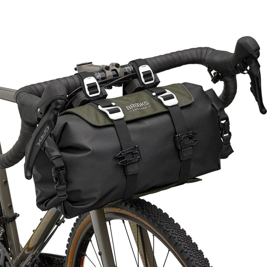 Sacoche de guidon vélo Brooks Scape HandleBar Roll 9L noire résistante et imperméable pour bikepacking et gravel