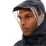 Détail de la capuche du poncho vélo Vaude Covero II avec visières latérales transparentes