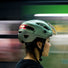 Casque Met Intercity Mips avec lumiere arriere allumee pour securite accrue en cyclisme urbain