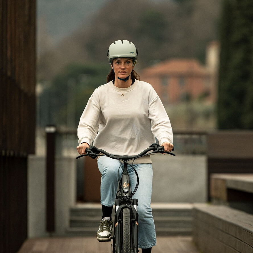 Casque Met Vibe On Mips ecru pour cyclisme urbain alliant securite et style moderne
