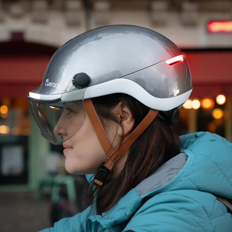 fahrradhelm chic Leuchthelm von Overade Life – Eleganz und aktive Sicherheit unterwegs