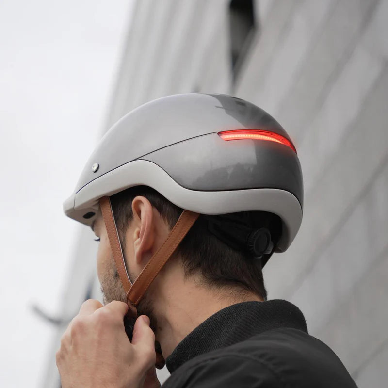 Casco da bici luminoso con indicatori di direzione – Overade Life
