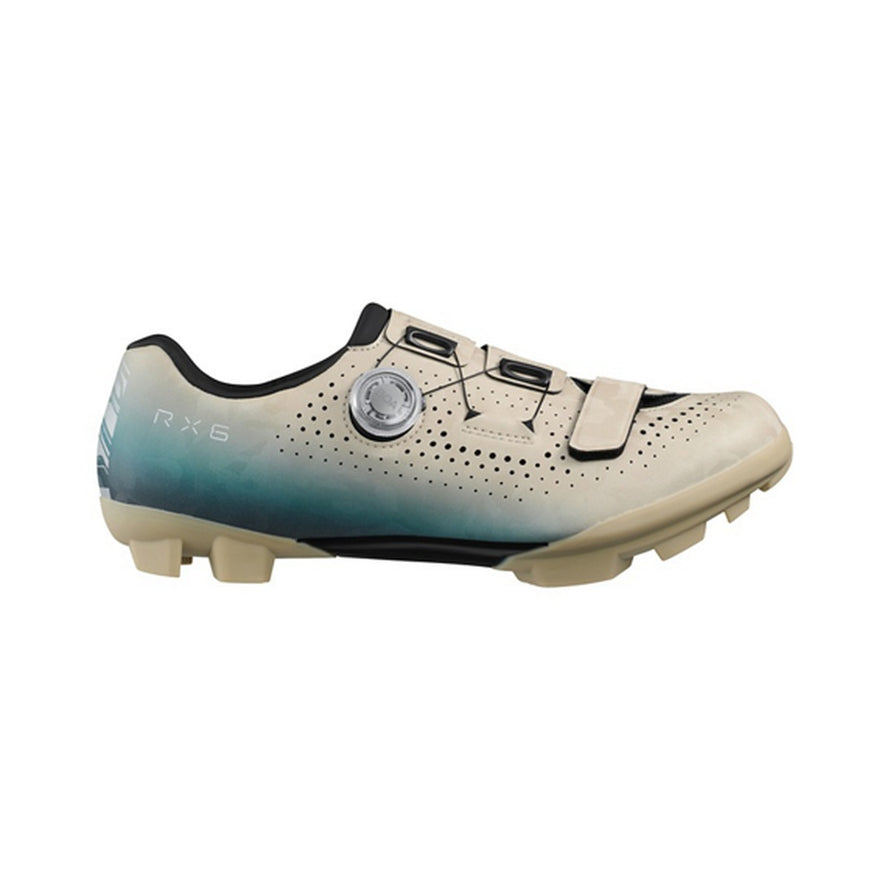 Chaussures gravel homme Shimano SH-RX600 SPD beige et bleu pour cyclisme performance et confort