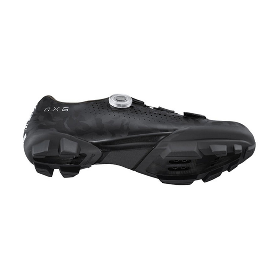 Chaussures gravel homme Shimano SH-RX600 SPD noires avec semelle robuste pour une meilleure performance en tout-terrain