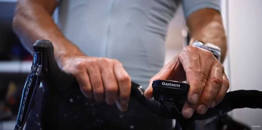 Compteur GPS Garmin EDGE 540 Solar installé sur vélo