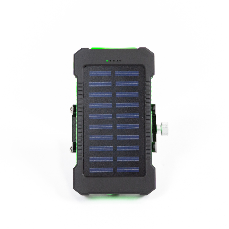 Batterie externe solaire 10 000 mAh avec support smartphone pour guidon de vélo, idéale pour recharger un téléphone en bikepacking ou voyage à vélo.
