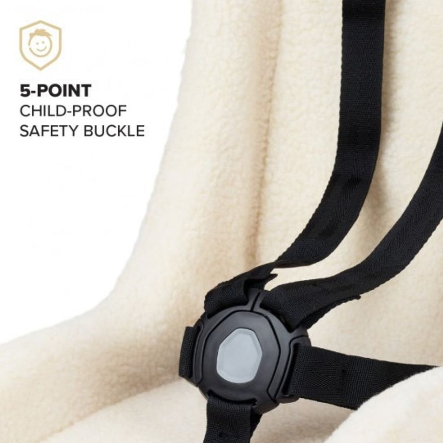 Coque réductrice pour remorque ou vélo cargo, pour bébé de 7 à 18 mois, blanche, avec harnais 5 points. 