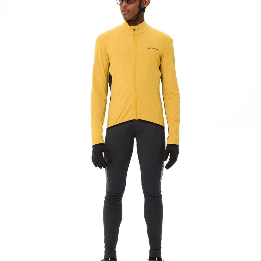 cycliste portant le cuissard long vaude matera ii en position face pour trajet velo par temps froid
