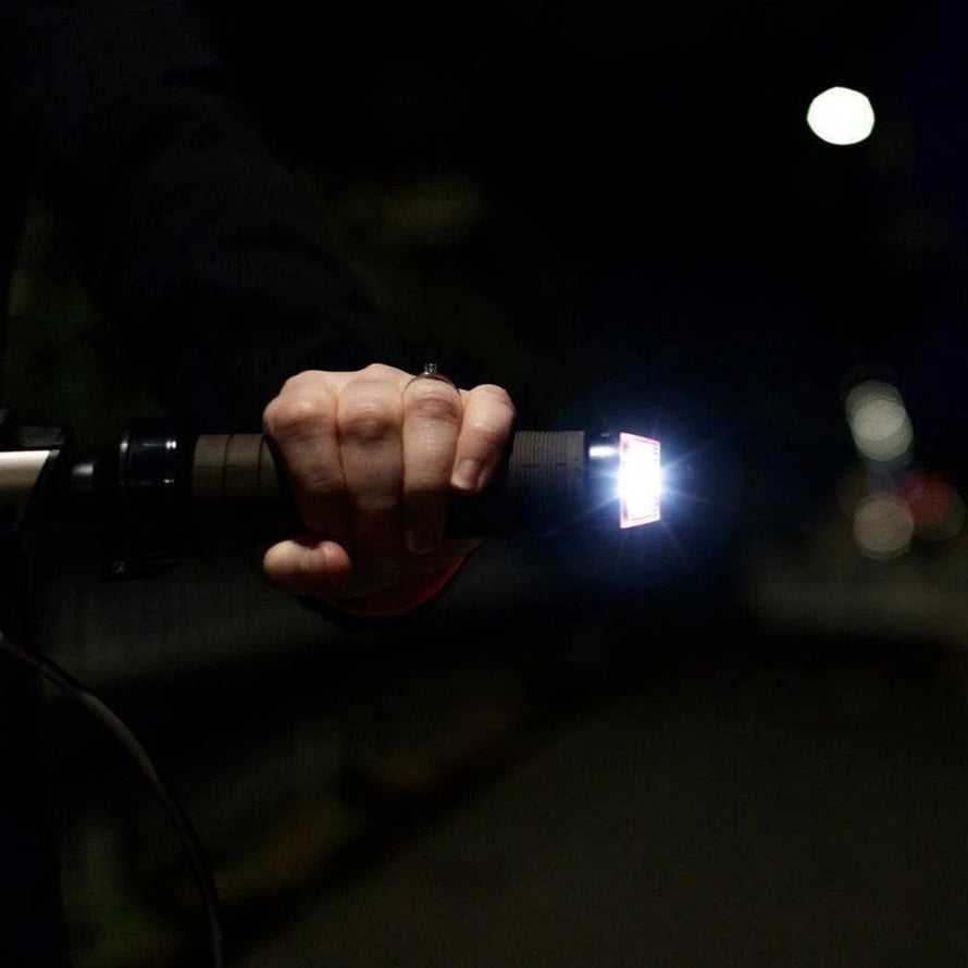 Clignotants LED WingLights 360 Mag Cycl pour velo, signalisation claire et securite accrue en conditions de faible luminosite