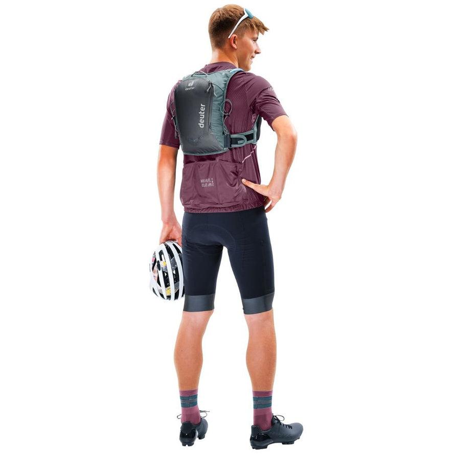 Sac a dos velo Deuter Rogla 5L gris vert, compact et ergonomique pour cyclistes exigeants