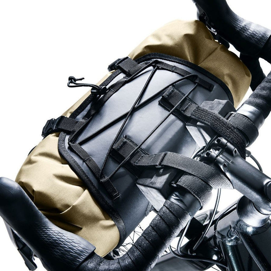 Sacoche de guidon bikepacking Cabezon 14 Deuter, robuste et pratique pour vos aventures à vélo