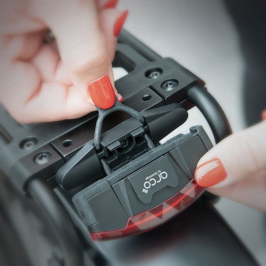 Eclairage arrière rouge pour cyclistes SKS Infinity Universal