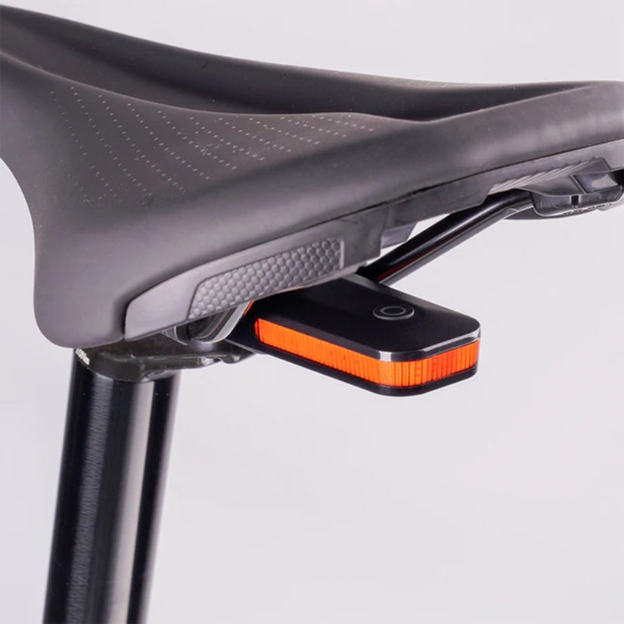 Feu arriere Ravemen CL 01 Pro sous selle avec LED rouge rechargeable pour meilleure visibilite et securite a velo