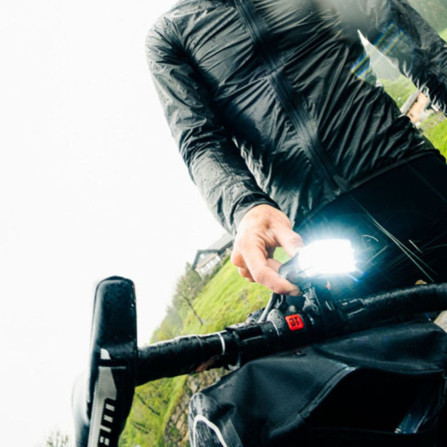 Feu avant de 1500 lumens pour sorties vélo nocturnes Zéfal Supervision