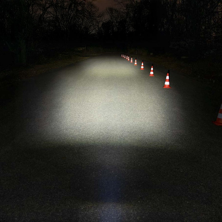 Puissance et portée du feu vélo Lumotec IQ AVY N Plus Busch and Muller pour une visibilité optimale en conditions nocturnes